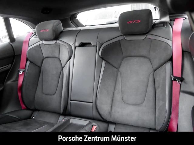 Porsche Taycan GTS Sport Turismo