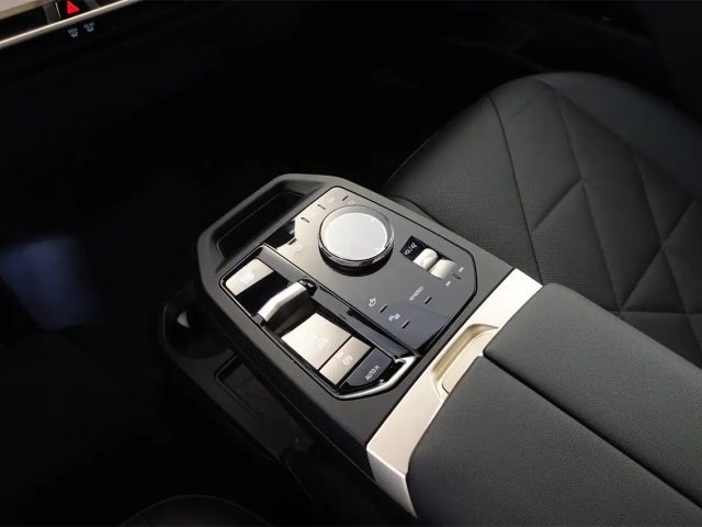 BMW iX xDrive50