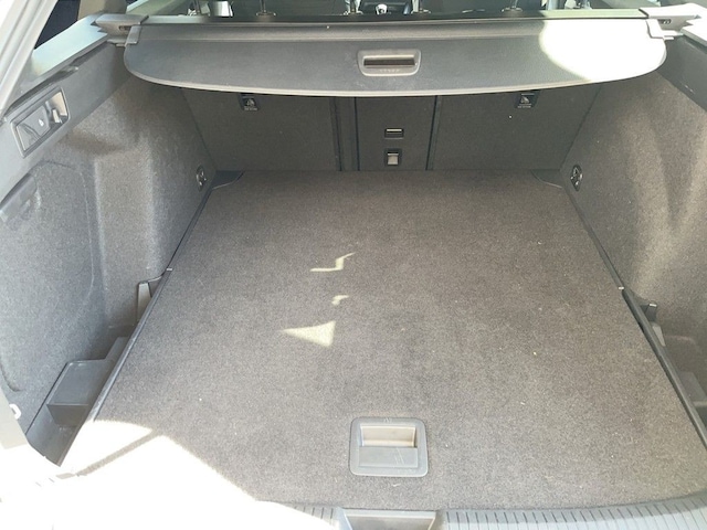 Volkswagen Golf R-Line Variant