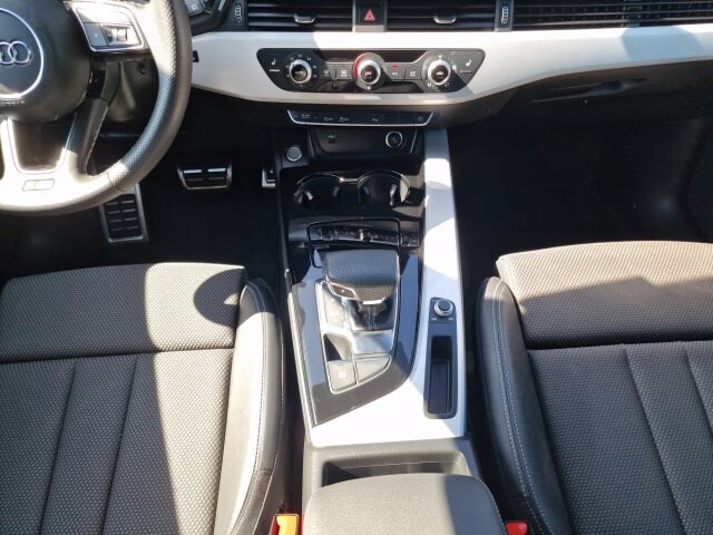 Audi A4 40 TDI Avant S-Line S-Tronic