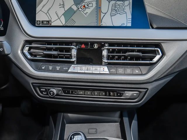 BMW 116 116d Advantage pakket Sedan