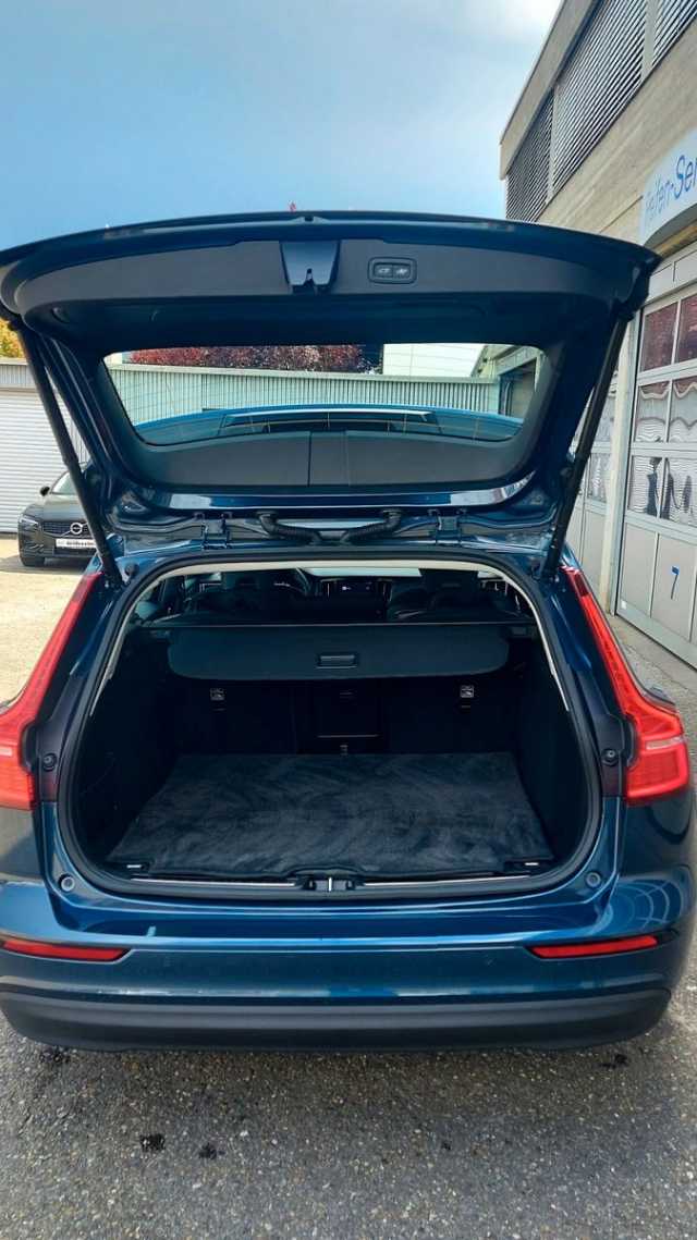 Volvo V60 Core