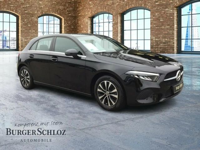 Mercedes-Benz A 180 AUT DynLicht Fernlichtass. Kam. KlimaA LED