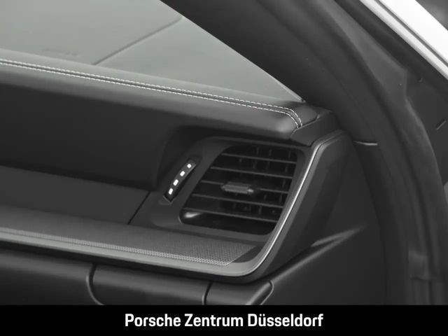 Porsche 992 Cabrio Carrera