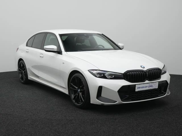 BMW 318 318d M-Sport Sedan