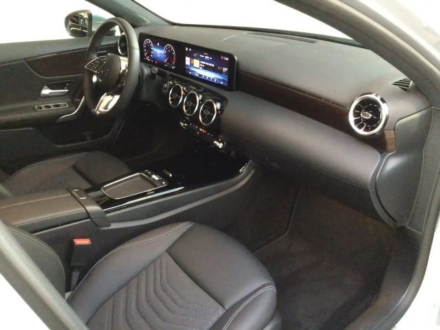 Mercedes-Benz A 200 Progressive