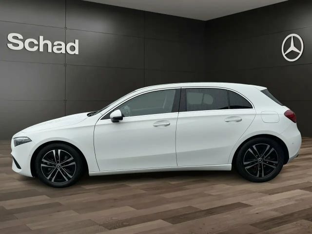 Mercedes-Benz A 180 A 180 d