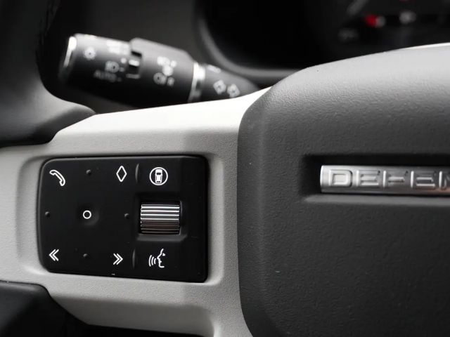 Land Rover Defender 3.0 Dynamic SE