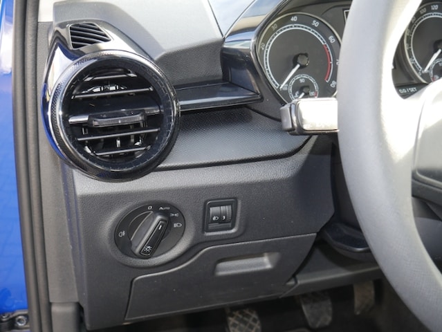 Skoda Fabia 1.0 MPI PDC-hinten LED KLIMAANLAGE LANEASSIST BLUETOOTH