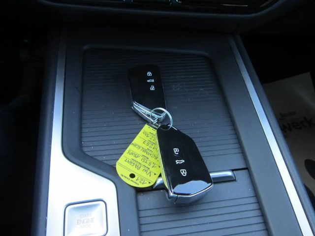 Volkswagen Passat 1.5 eTSI Business Variant