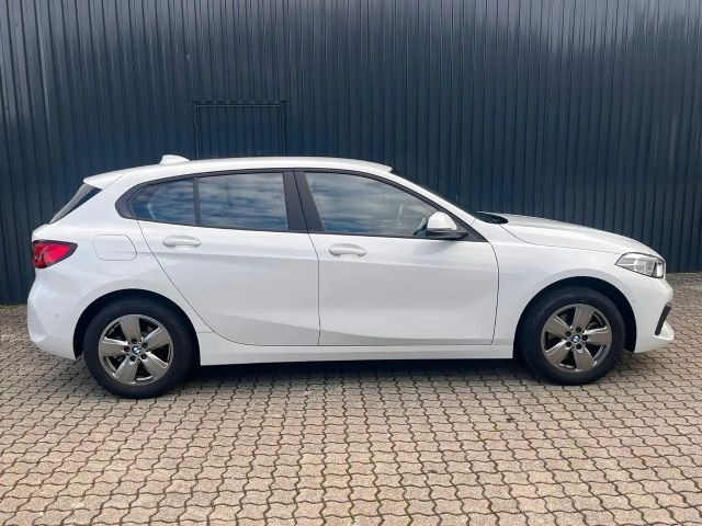 BMW 116 116i 5-deurs Sedan