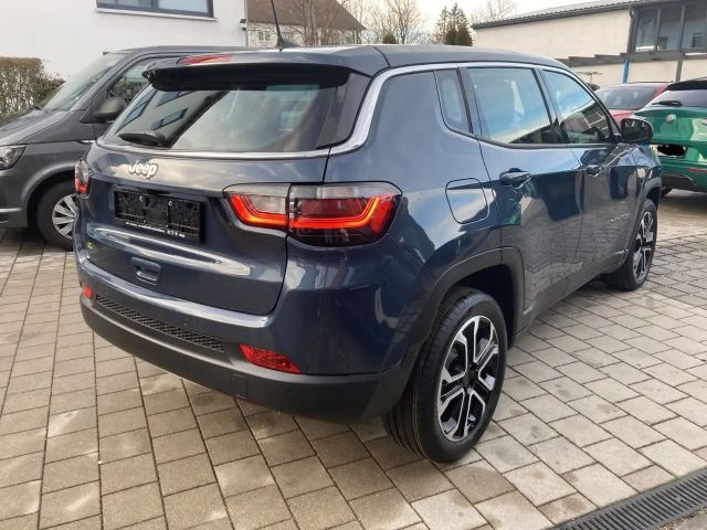 Jeep Compass Altitude Hybrid
