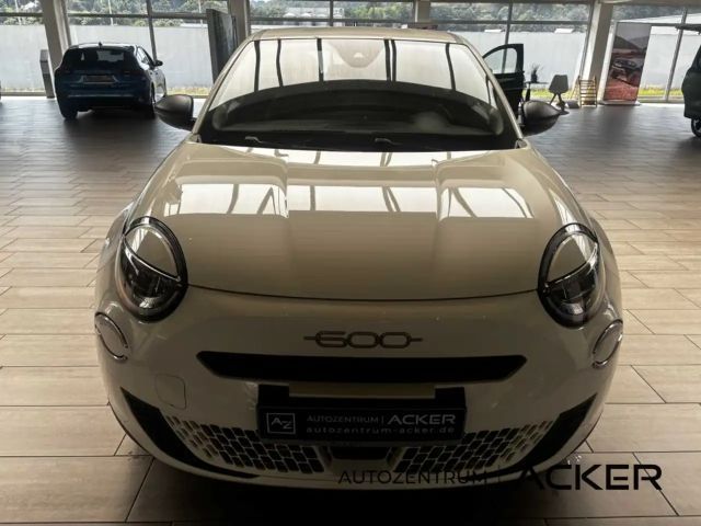 Fiat 600e Hybrid Aut. LED PDC Tempomat -23