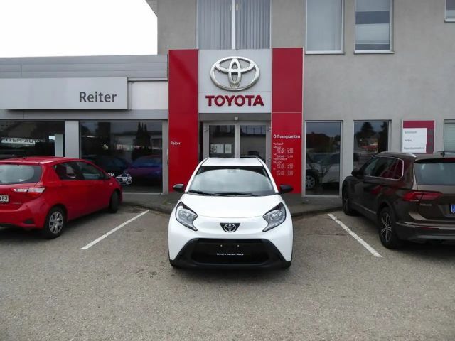 Toyota Aygo X Hatchback Play VVT-i