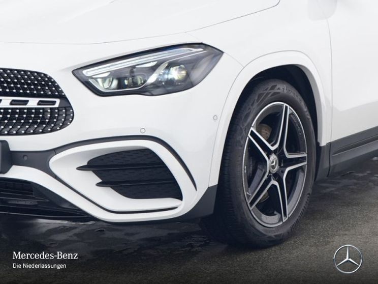 Mercedes-Benz GLA 180 AMG Line