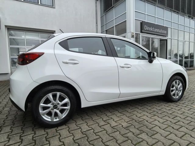 Mazda 2 Center-Line