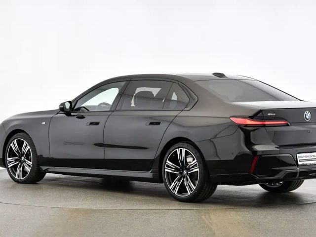 BMW 740 740d M-Sport Sedan xDrive