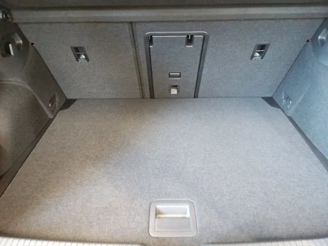 Volkswagen Golf 1.5 TSI Golf VIII Life