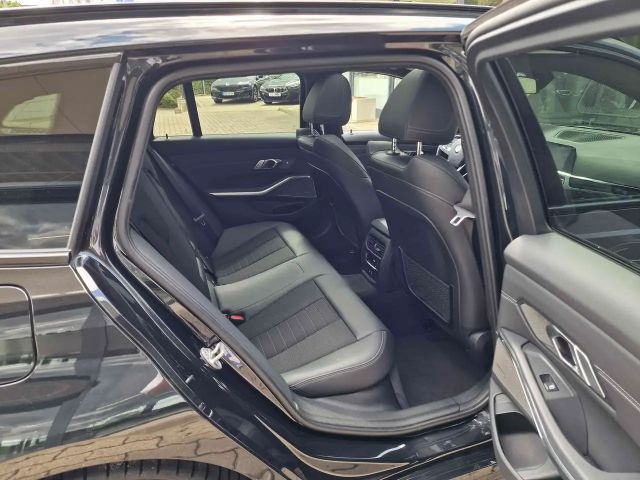 BMW 330 330i Sport Line xDrive