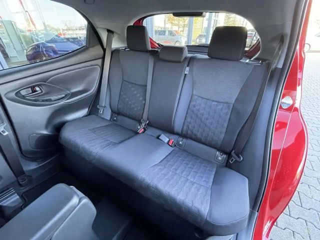 Toyota Yaris Hatchback Hybride VVT-i