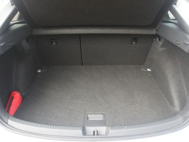 Volkswagen Taigo 1.0 TSI R-Line