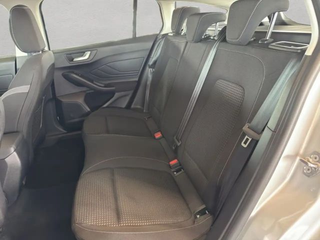 Ford Focus Cool & Connect EcoBoost Wagon