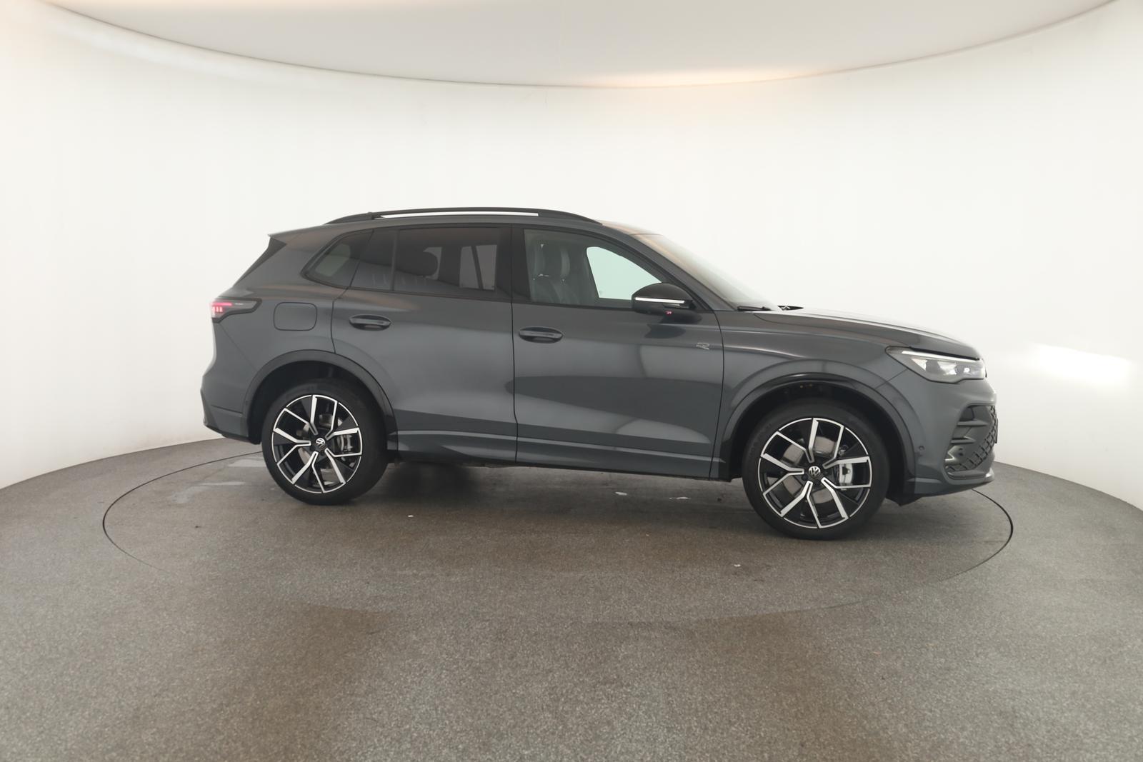 Volkswagen Tiguan 2.0 TSI DSG IQ.Drive R-Line