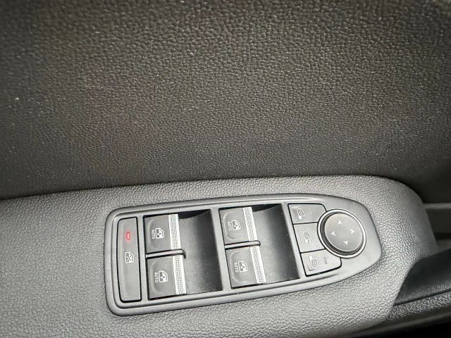 Renault Captur EDC Intens TCe 140