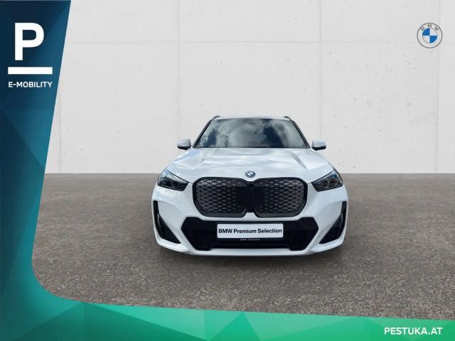 BMW iX1 xDrive30