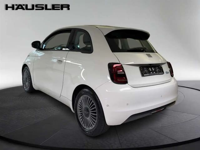 Fiat 500e Neuer 500 Kamera PDC Klimaautomatik Sitzheizung