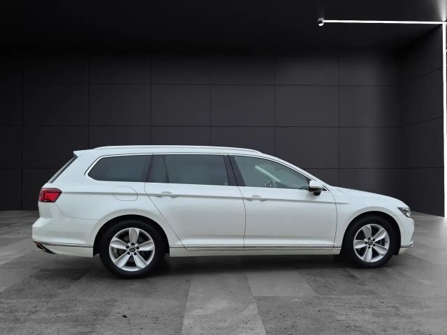Volkswagen Passat DSG Elegance Elegance Variant