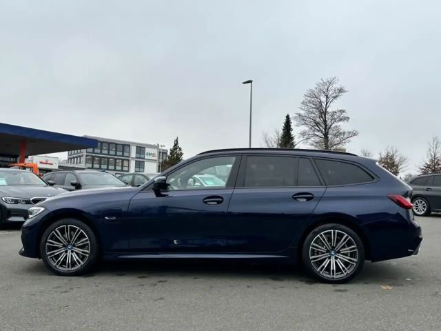 BMW 320 320e M-Sport Touring xDrive