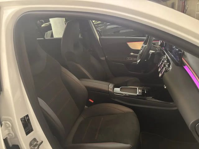 Mercedes-Benz A 180 AMG Line Hatchback