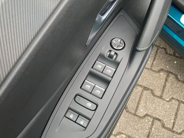 Peugeot 408 EAT8 GT-Line Hybrid