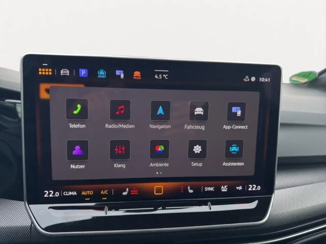 Volkswagen Golf 1.5 eTSI DSG Golf VIII R-Line