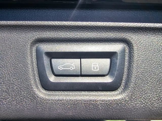 BMW 320 320d M-Sport Touring