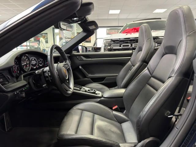 Porsche 992 Cabrio Carrera