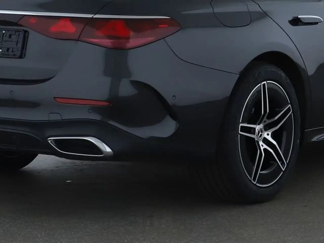 Mercedes-Benz E 220 AMG Line E 220 d Sedan