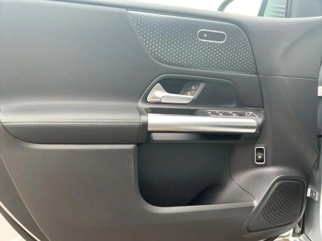 Mercedes-Benz B 180 Progressive Sedan