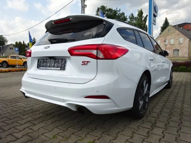 Ford Focus ST Line