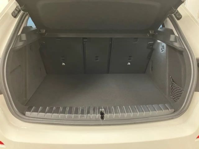 BMW 118 118i 5-deurs Sedan