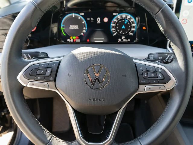 Volkswagen Golf DSG Life eHybrid