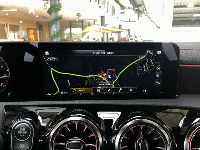 Mercedes-Benz CLA 200 AMG Line