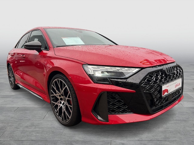 Audi RS3 Quattro S-Tronic Sedan
