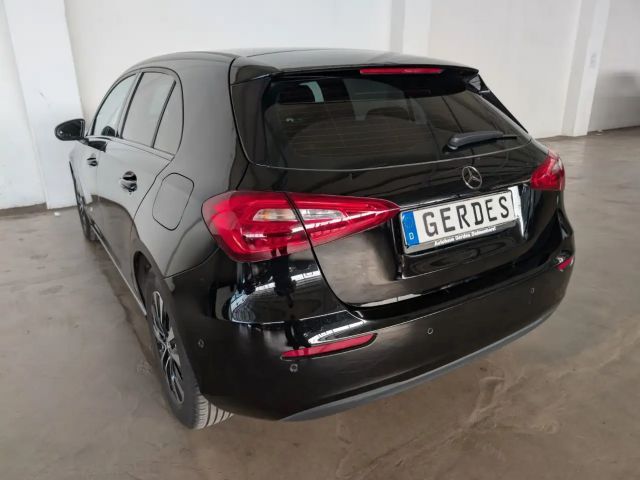 Mercedes-Benz A 180 A 180 d Hatchback