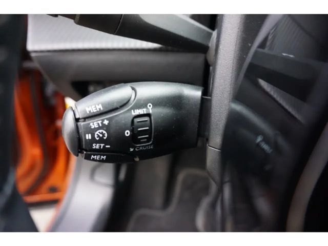 Peugeot E-2008 Active Pack