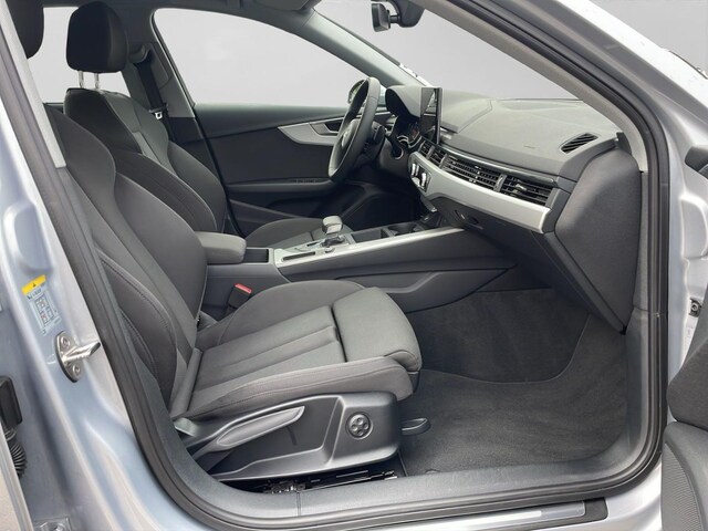 Audi A4 30 TDI Avant S-Tronic
