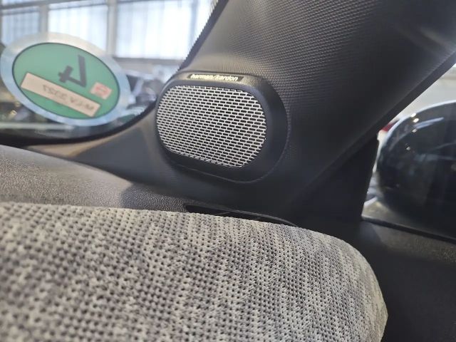 MINI Cooper *Favoured Trim*18"*Navi*HUD*H&K*360*Pano*ParkAssis