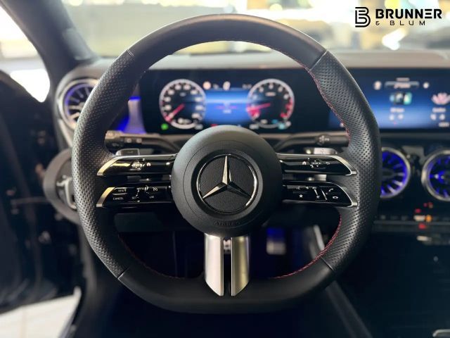 Mercedes-Benz A 220 4MATIC AMG Line
