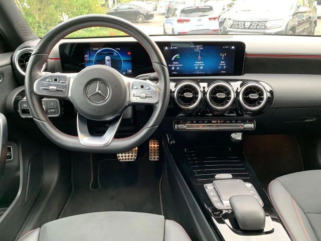 Mercedes-Benz A 200 AMG Line